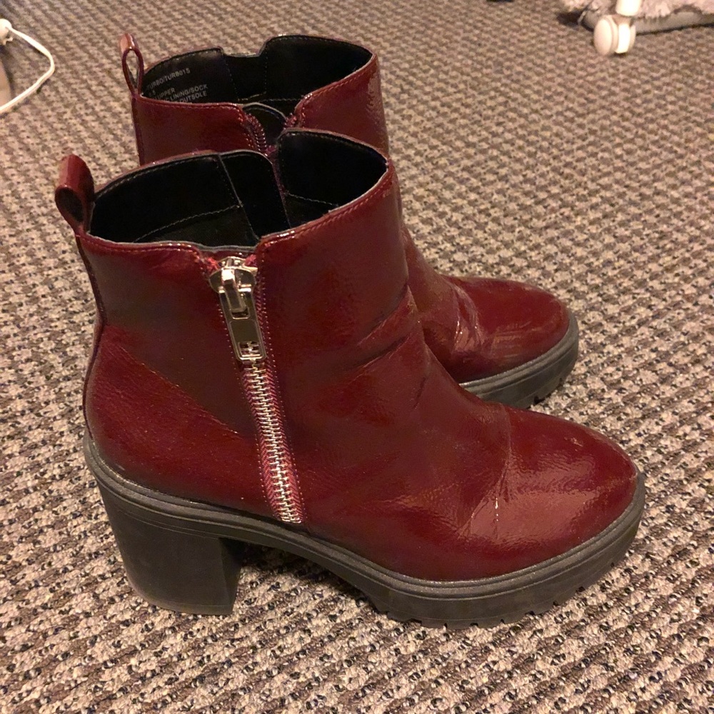 Steve Madden Burgundy Platform Ankle Boots